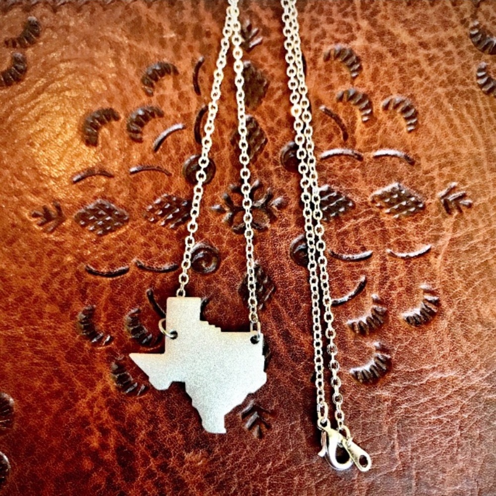 Texas shaped pendant necklace
